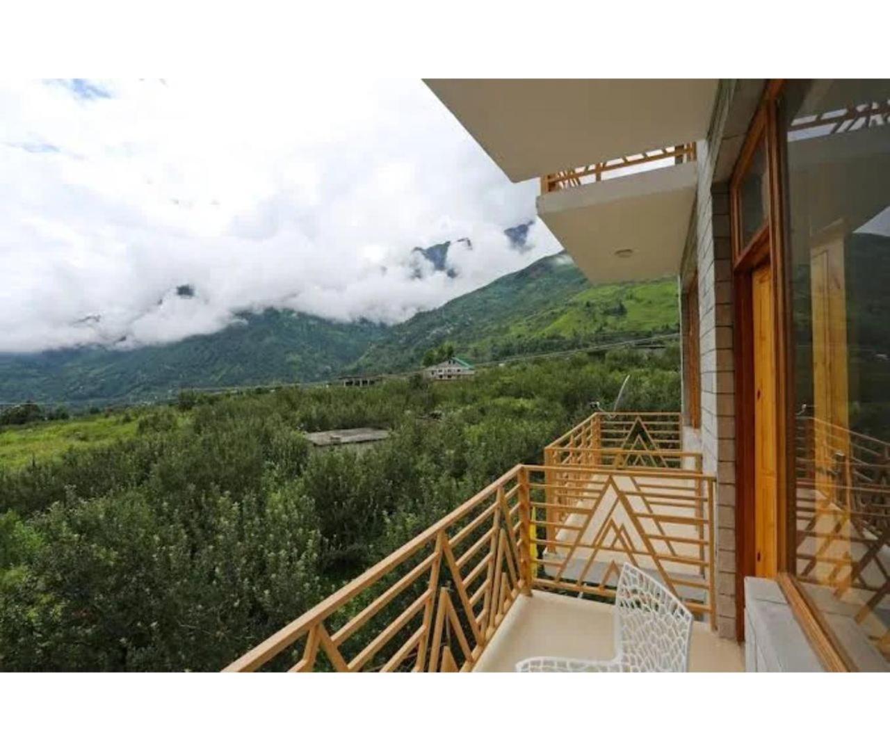 Snow Range Resort And Cottage Vashist Екстериор снимка