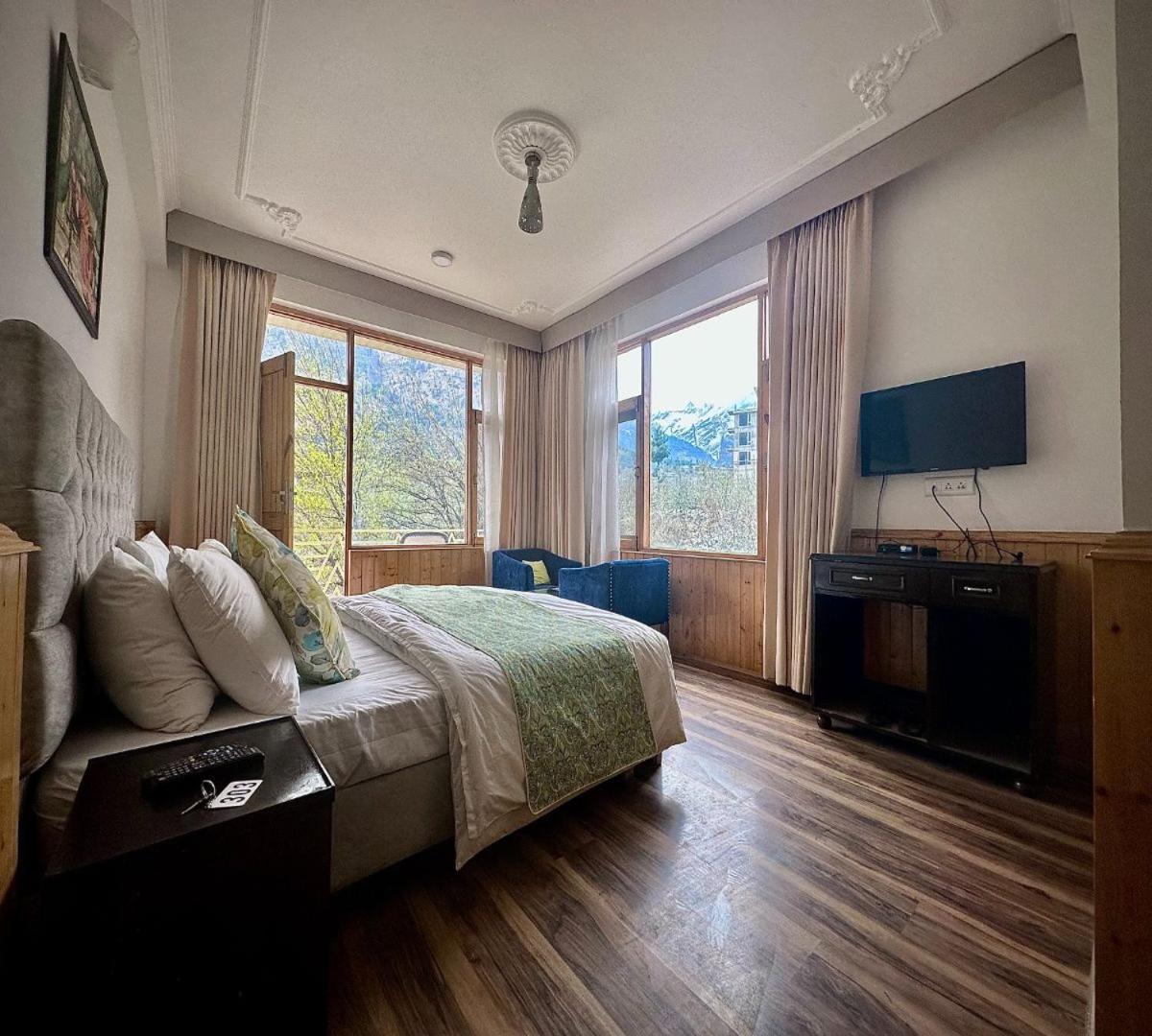 Snow Range Resort And Cottage Vashist Екстериор снимка