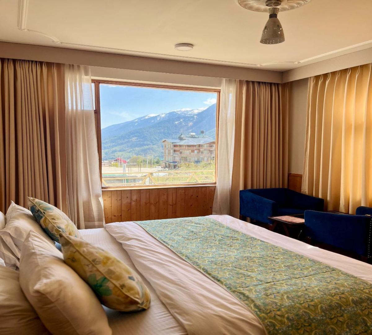 Snow Range Resort And Cottage Vashist Екстериор снимка