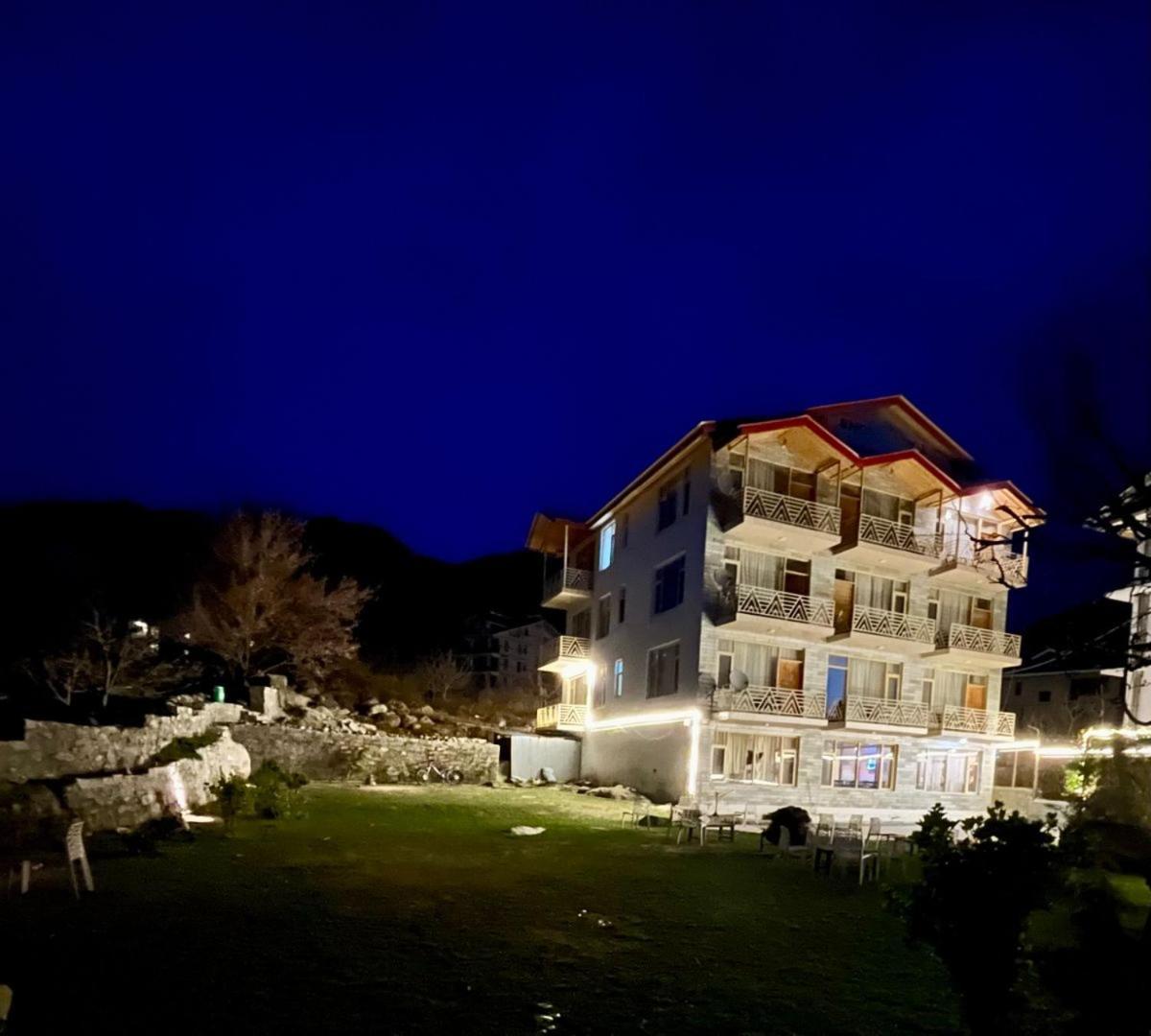 Snow Range Resort And Cottage Vashist Екстериор снимка